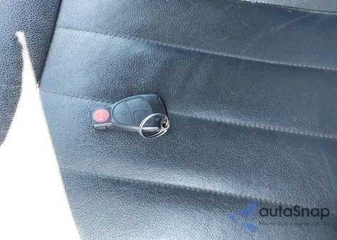 2006 Mercedes-Benz R 350 4Matic z USA, uszkodzony, nr VIN 4JGCB65E46A012195